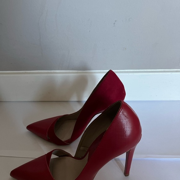 High heels - Picture 2 of 3